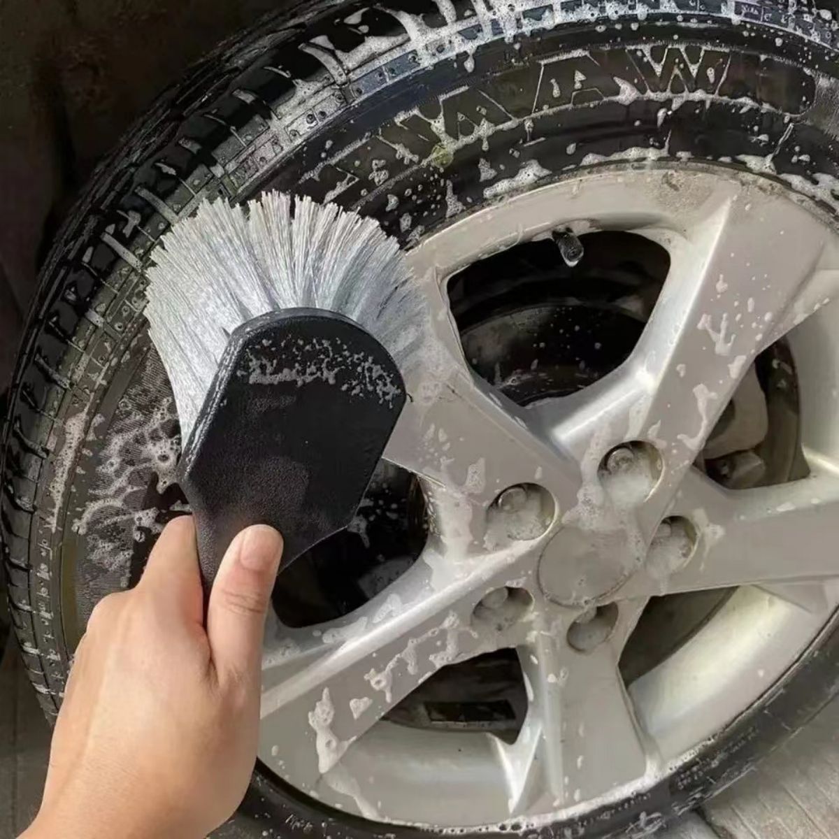 Cepillo de limpieza de ruedas  - Car Cleaning Brush reseña y precio